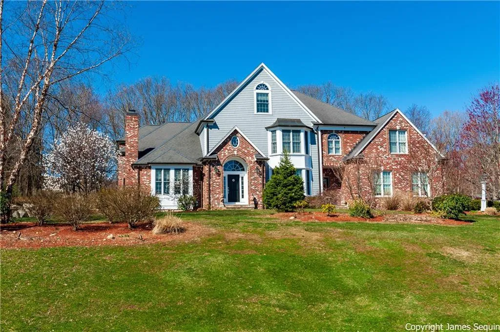 5 Alyssa Lane | Lincoln, RI